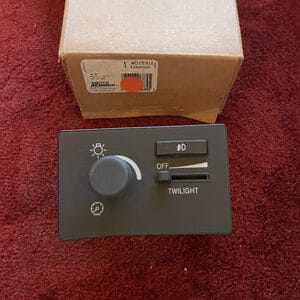 NOS GM 1996-2002 CADILLAC ELDORADO SEVILLE HEADLIGHT LAMP FOG SWITCH 3540699
