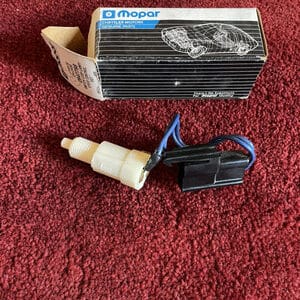 NOS DODGE CHRYSLER PLYMOUTH IMPERIAL CRUISE CONTROL STOPLIGHT SWITCH 2947798