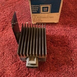 NOS GM Diode Daytime Running Lamp GM 10063049 15043231 10094705
