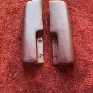 NOS GM 1991-1996 Chevy Caprice Red Front Arm Rest Impala Door L & R Set