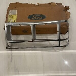NOS 1988 1989 1990 Ford LTD CROWN VICTORIA Left Head Light Bezel Chrome