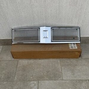 NOS GM Oldsmobile NINETY-EIGHT 98 Grille GM 25516246