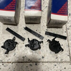 3 NOS GM  15-71583  Vacuum Control Valves 1228343