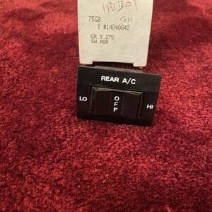 NOS CHEVROLET GMC SUBURBAN REAR AIR CONDITIONER BLOWER SWITCH 14040842