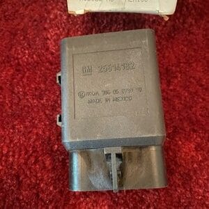 NOS GM 95 96 97 98 99 Pontiac Bonneville Window Control Module Relay 25614182