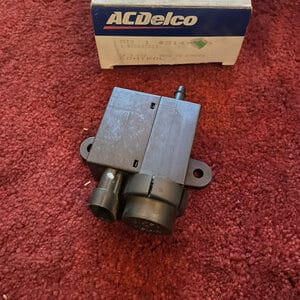 GM 25532523 EGR valve control Buick Oldsmobile Pontiac Delco