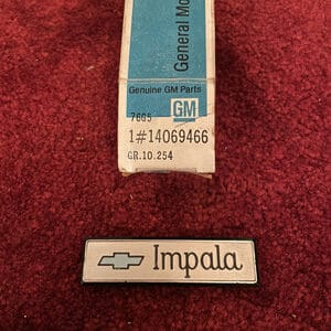 NOS GM Chevy Caprice Classic Impala Vintage Dashboard Dash Emblem 14069466