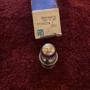 NOS GENUINE GM 1254564 CIGARETTE LIGHTER BUICK RIVIERA LESABRE