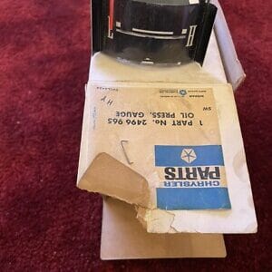 NOS Oil Pressure Gauge for 1965-1966 Imperial 2496965 IMP 65-66 guage oil