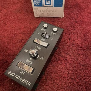 NOS GM MASTER POWER SEAT SWITCH 89-92 CADILLAC FLEETWOOD 10178762