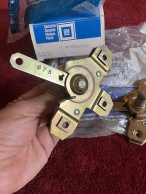 s-l400 NOS GM G10 G20 G30 VAN Control Assembly Front Side Door Lock 3956916 - 3956915 - Image 4