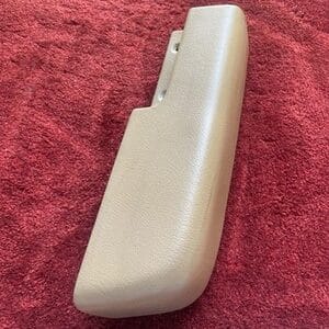 1991 1995 1996 Chevy Caprice SAPPHIRE TAN Door Pull Armrest LEFT 16669944