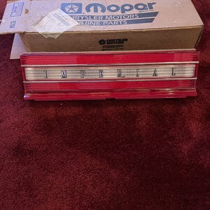 NOS MOPAR Rear Tail Light Center Fits 90-93 IMPERIAL 9888517 4422597