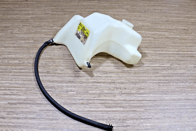 s-l400 NOS GM 3543028 Reservoir Assembly Coolant Recovery 1986-1997 Buick Olds Cadillac - Image 3