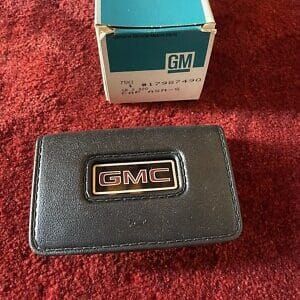 NOS GM GMC Horn Cap Button 17987490
