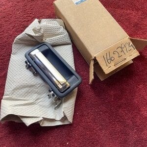 NOS GM 1991-1996 Chevrolet Impala Caprice Right Passenger Front Rear Door Handle