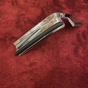 NOS GM 94-96 CADILLAC DEVILLE  RIGHT REAR BUMPER RUB HOLDING 3544936