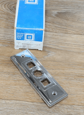 s-l400 GM 20411764 Cover Power Seat Side Panel Switch Escutcheon Cadillac Chevrolet - Image 2