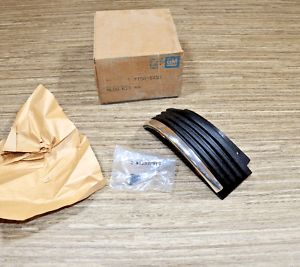 NOS GM 15618493 GMC CHEVY Blazer Suburban 1989-1991 MOLDING