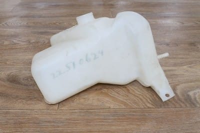 s-l400 NOS GM 22510624 Reservoir Assembly Coolant Recovery 1982-1990 Buick Oldsmobile - Image 4