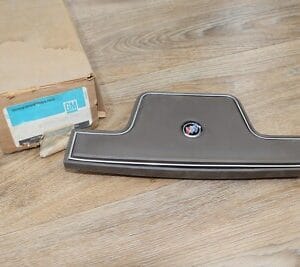 NOS GM 25526492 GM 25510525 Steering Horn Pad For 1980-1987 Buick