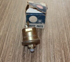 GM NOS 6462849 Engine Oil sensor GMC CHEVY 7.4L All 1960-1987